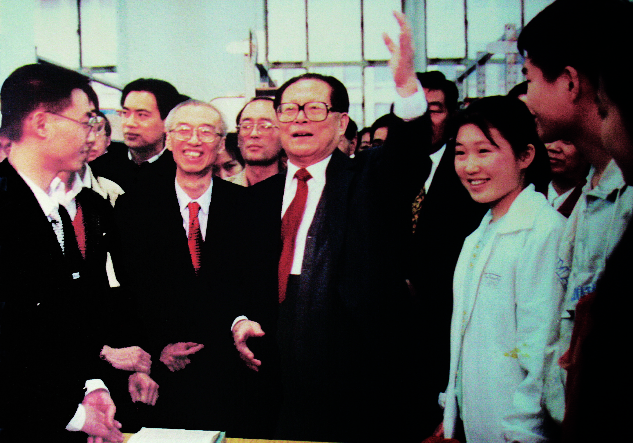 江泽民考察北京大学