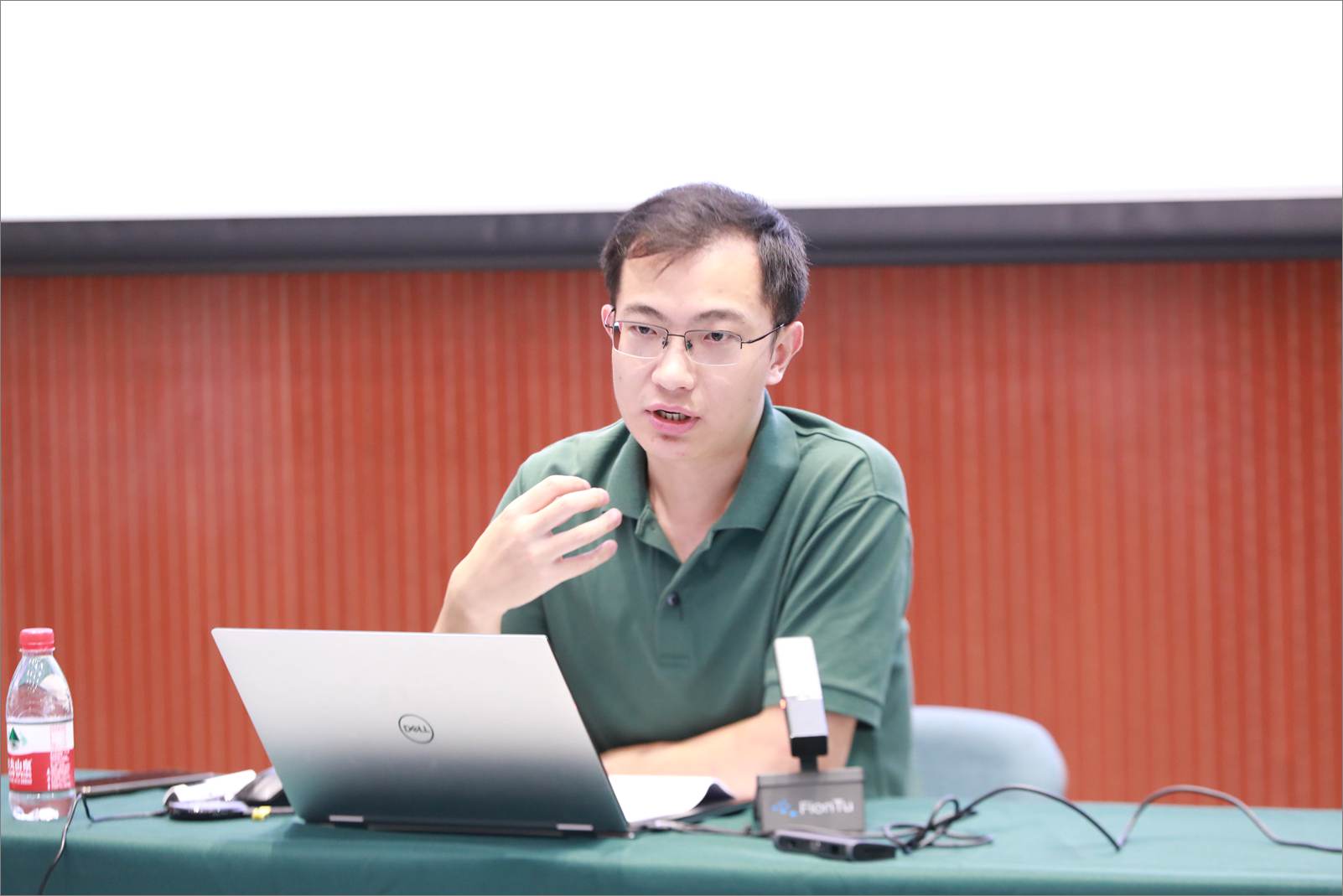 6d5c1e3deb8d40f8a6995414c454efa0.jpg 主讲人:黄江军_副本.jpg