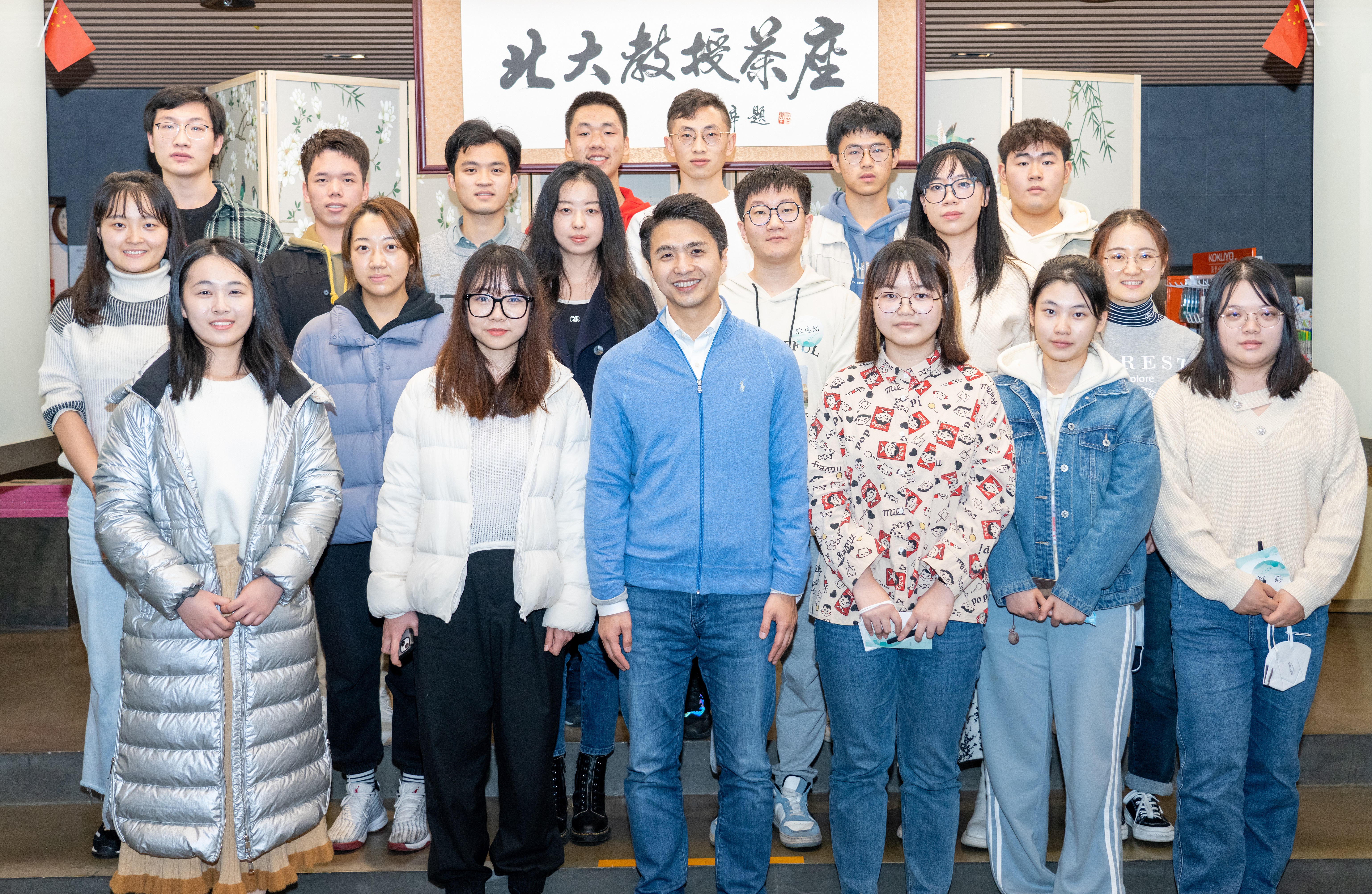 e508d92622fa42a08219dc867e222aa4.jpg 活动合影.jpg