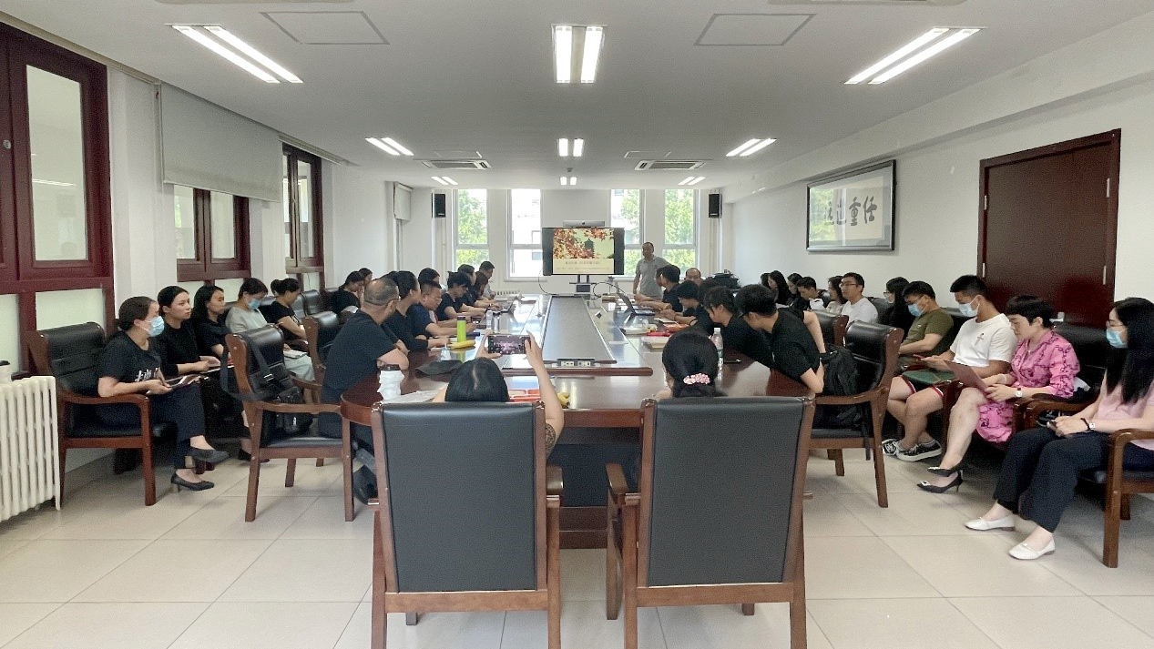 d9721df4f35a45bb842e07d3344a2d48.jpg feng.jpg