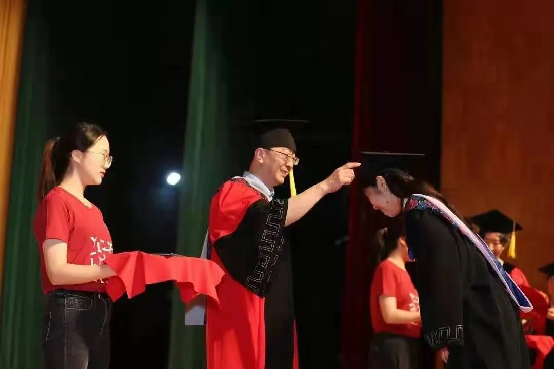 a556430116b44122ad595849ab3e48cd.jpg 柳彬3.jpg
