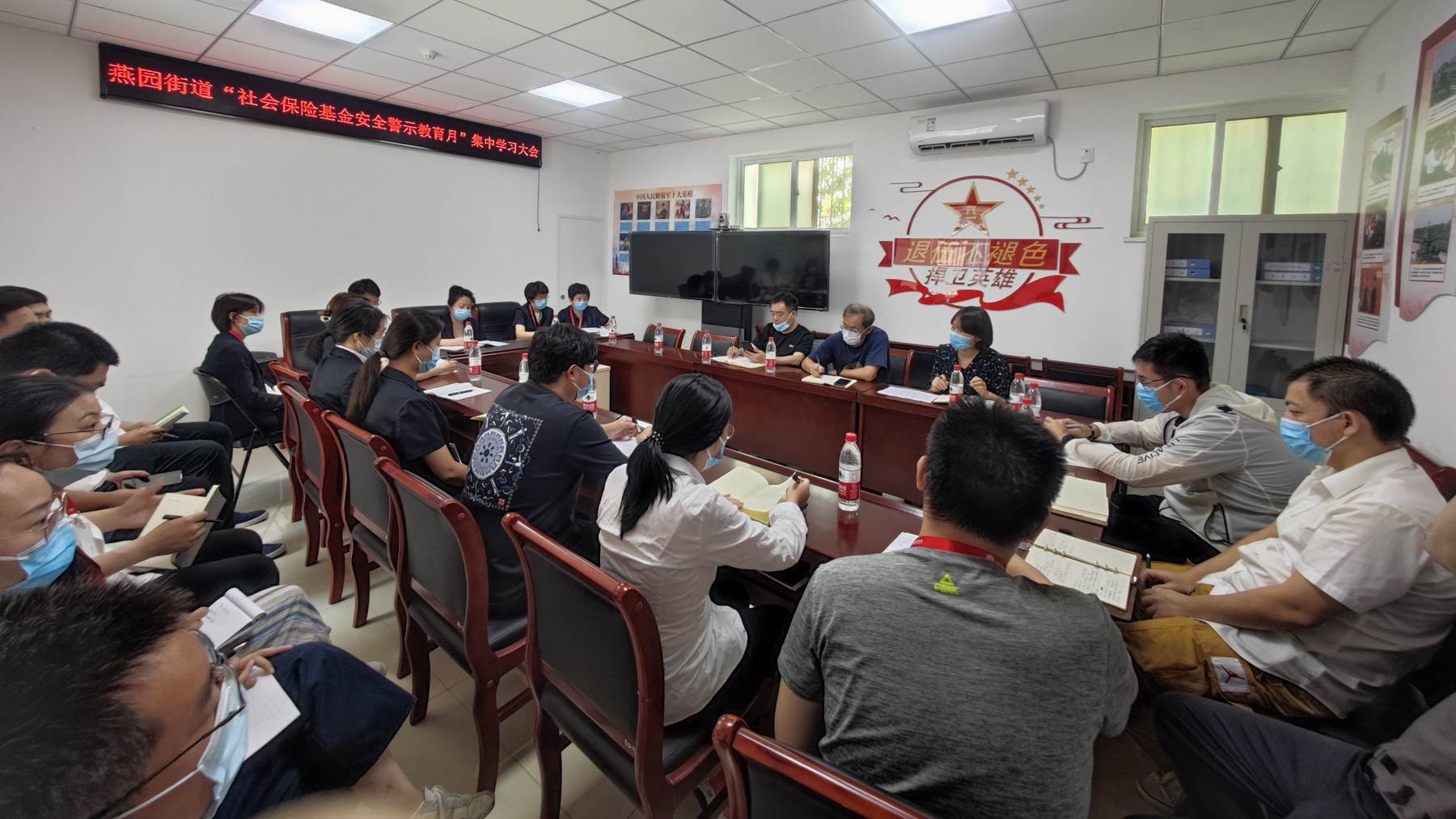 c2f10a1c04684f3ba873c4b5eb413616.jpg feng3.jpg