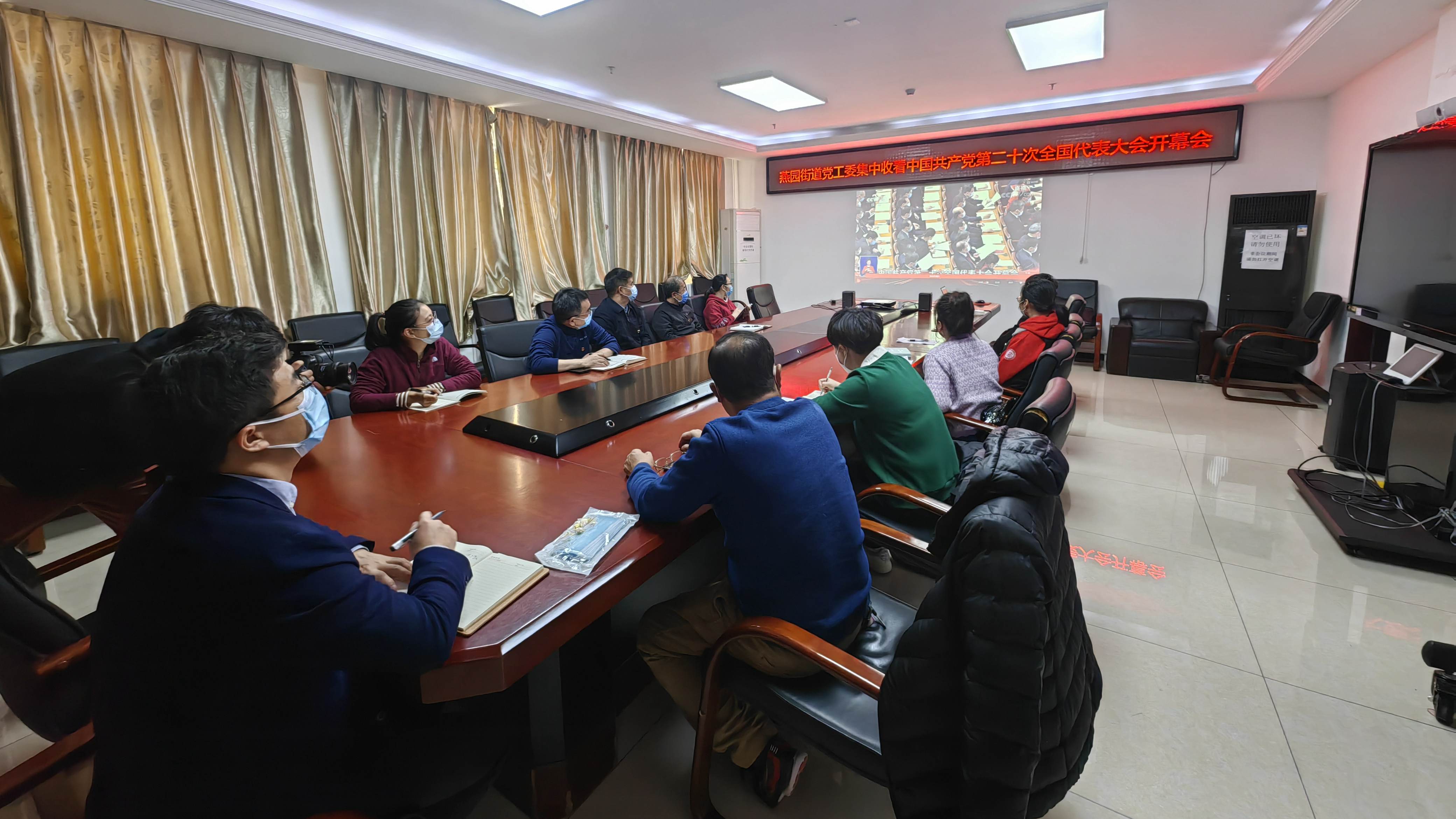 8a6fafb6e43848ffa0dac0a03d0b1168.jpg feng.jpg