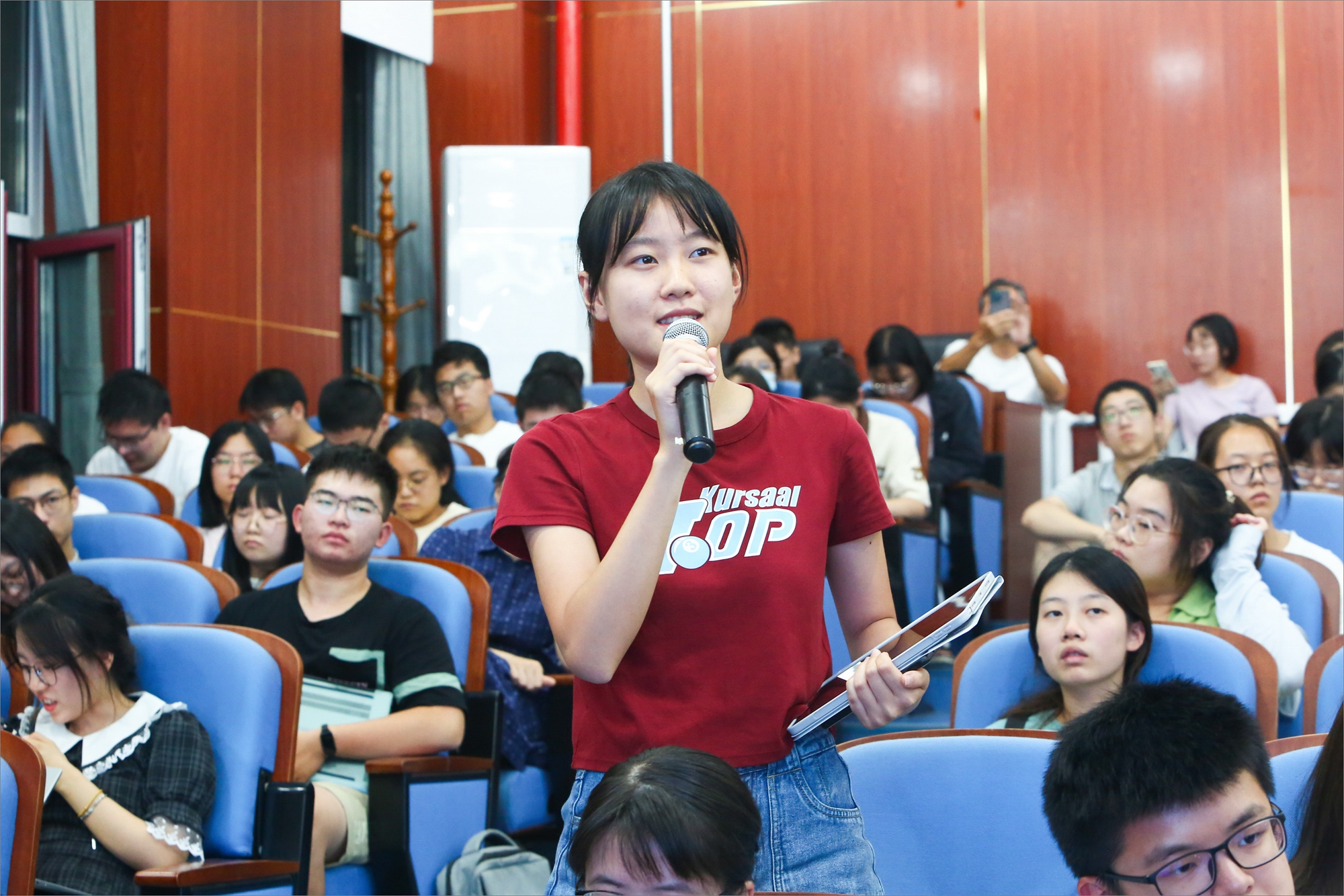 e4beb49ccde24bd6b1848370f5dfa201.jpg e4beb49ccde24bd6b1848370f5dfa201.jpg