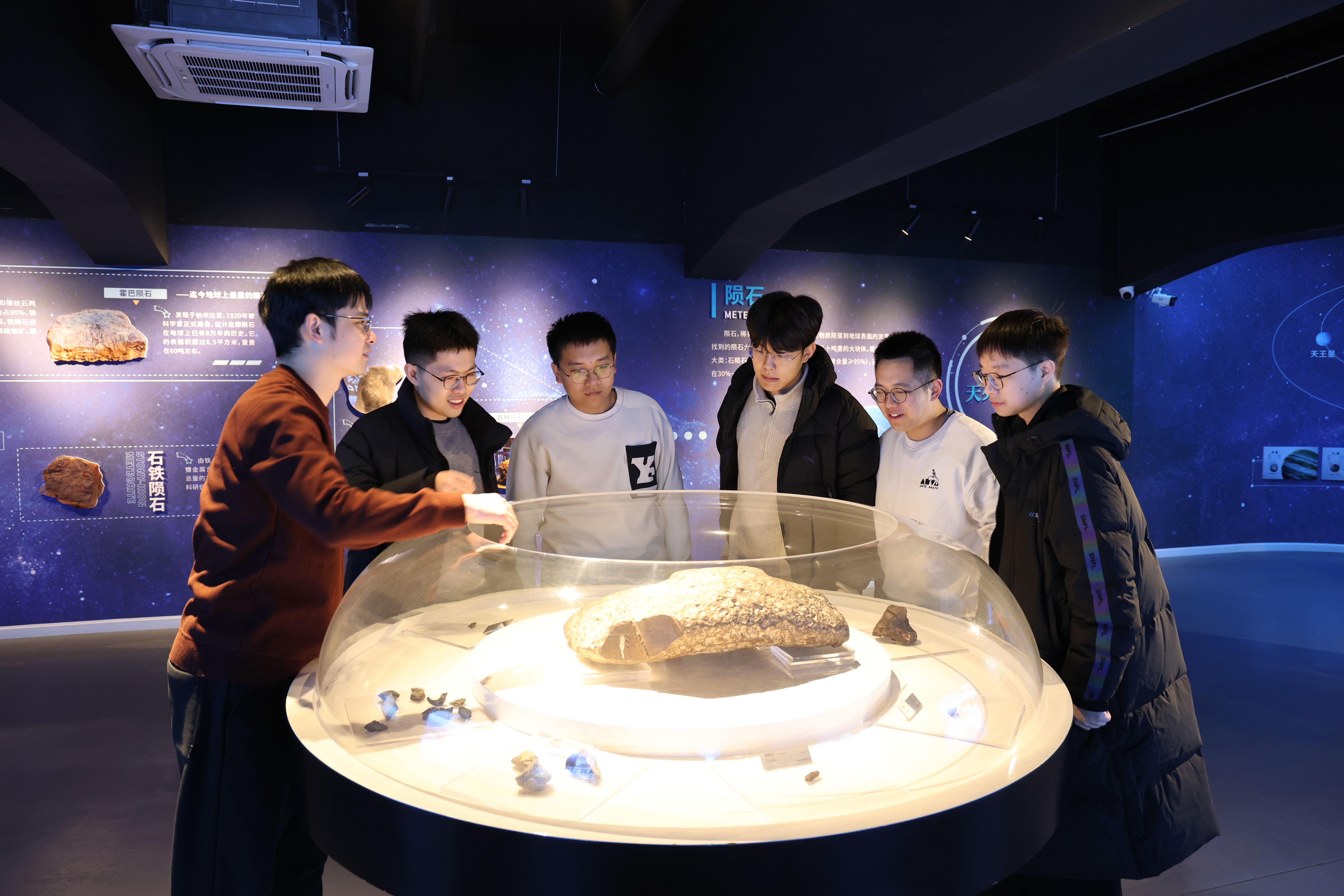 3参观湖北地质博物馆与中国地质大学(武汉)逸夫博物馆 (1).JPG