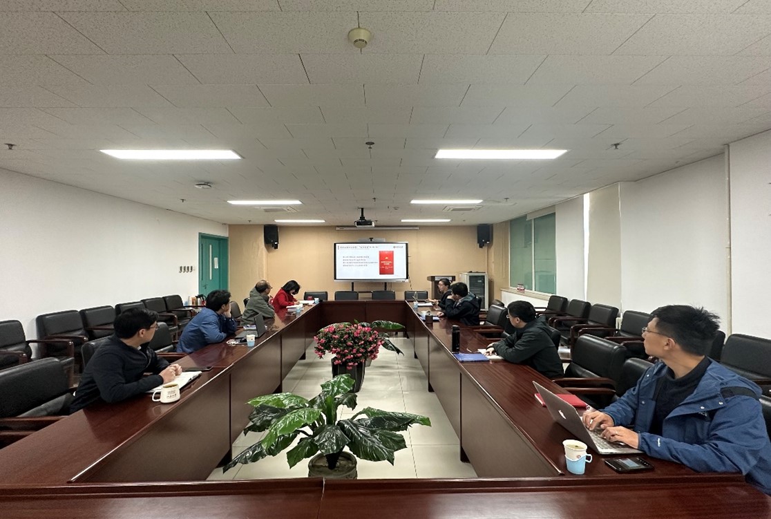 4c3b027e606d4842a0e66bf7e86f25e2.jpg 图1:马克思主义学院党委理论学习中心组召开学习贯彻习近平新时代中国特色社会主义思想主题教育专题学习会.jpg