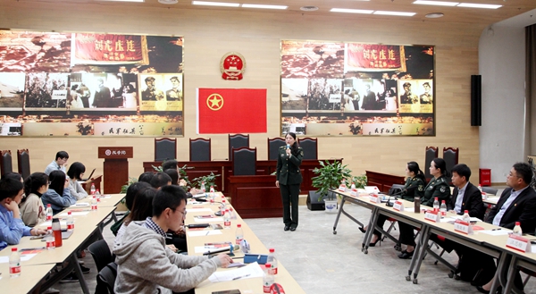 019c3fb220f1408c8ec4cd31a3192d41.jpg 7-4.21活动讲解员管雅丽讲红色故事.jpg
