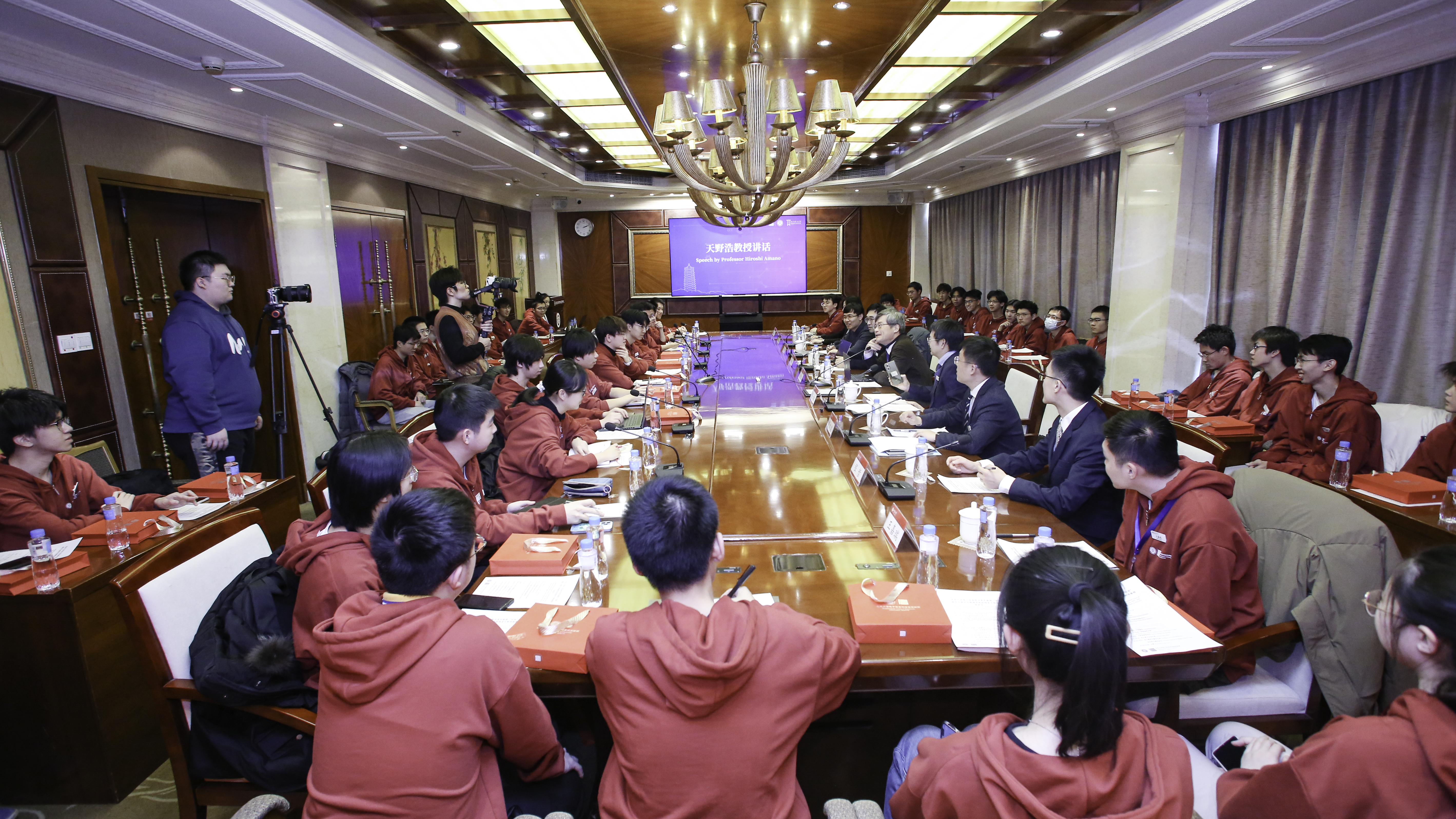 db51d3c5ca0842d0af07f91dffa90b24.jpg 学生交流会.jpg