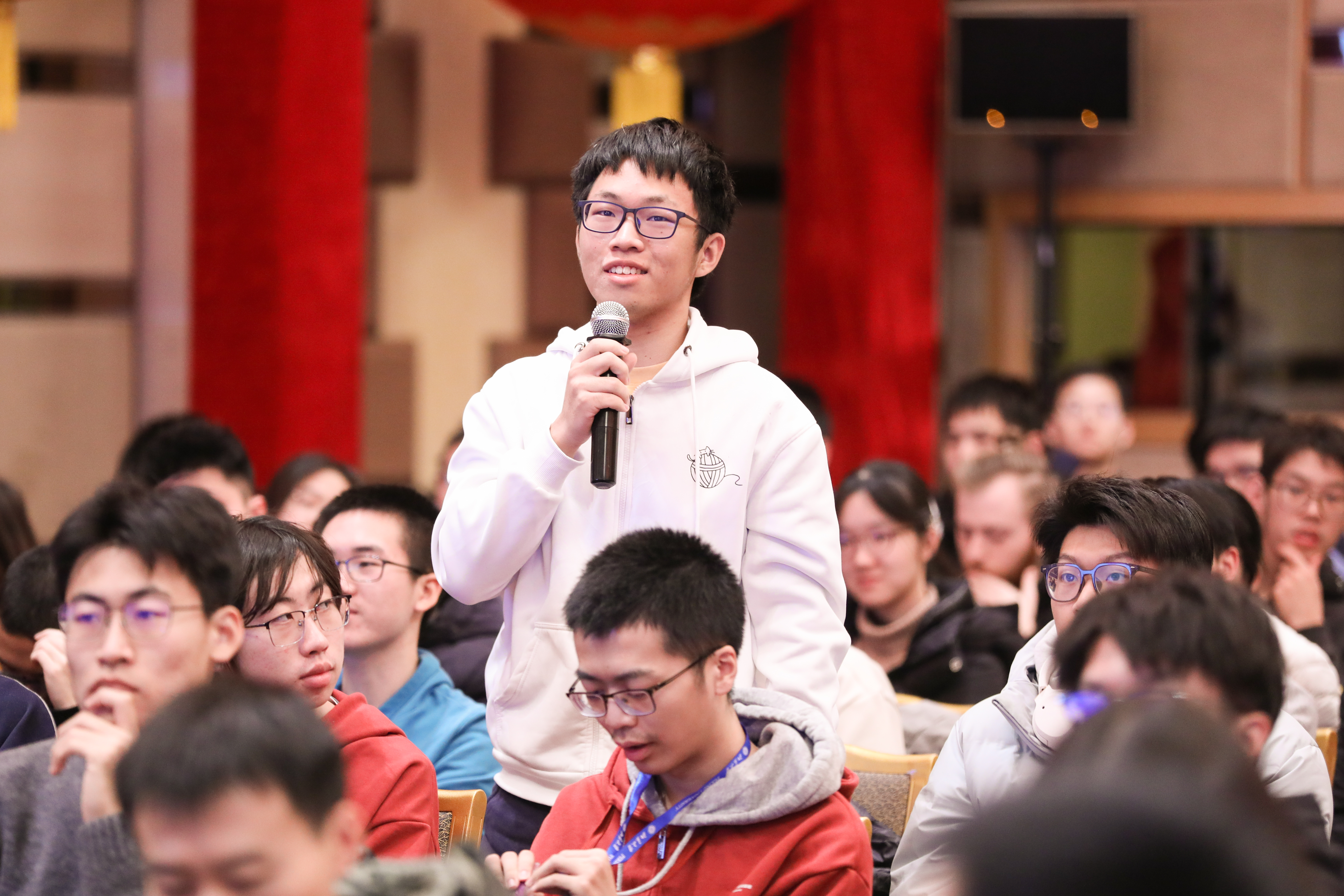 21579e5f457843ee84b0b8543e8cc23f.jpg 提问学生2.jpg