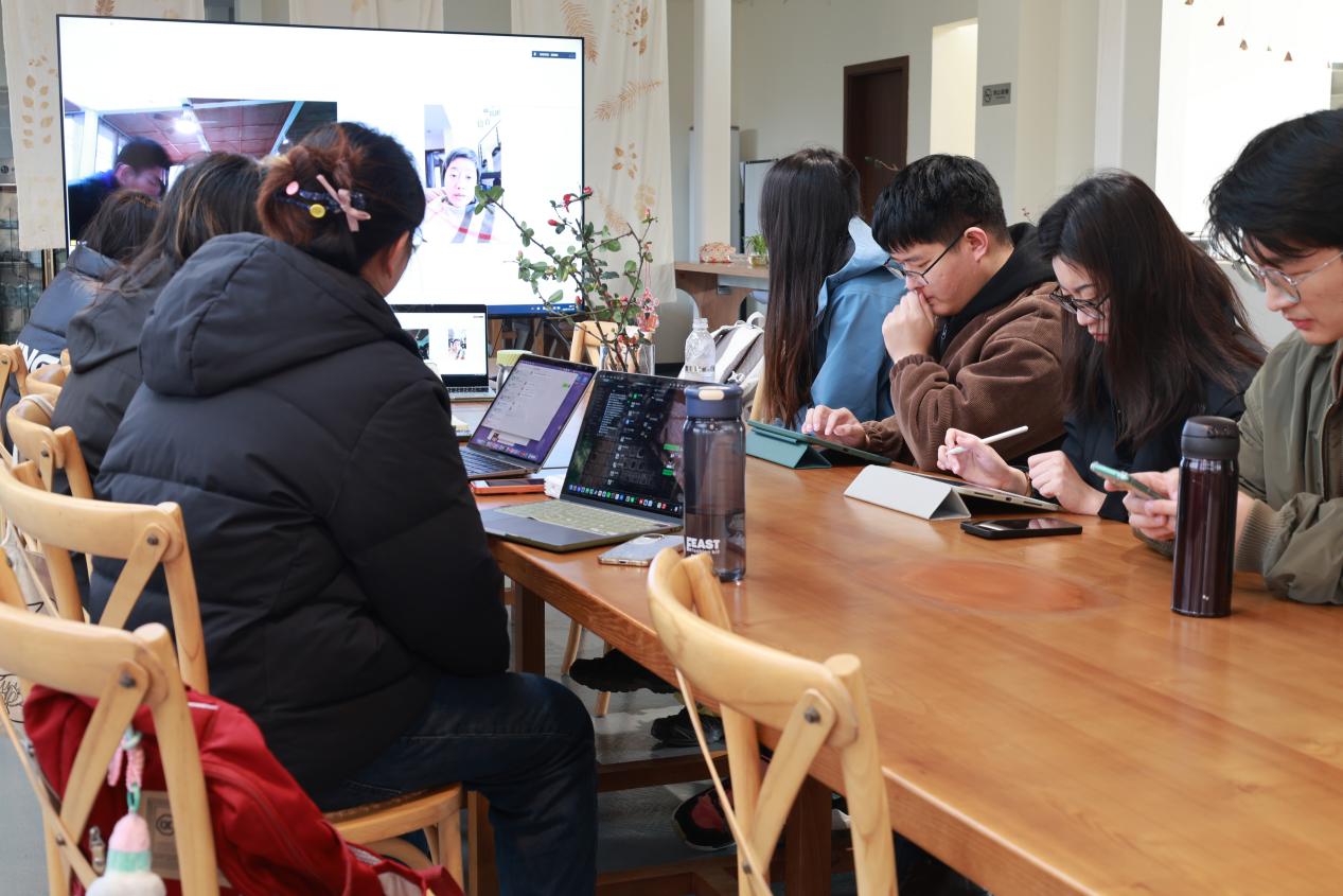 5+实践团与顾毓敏座谈交流.jpeg