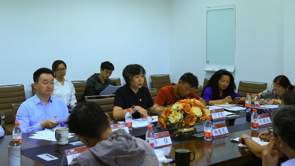 fac730f411a94db6878915eb637199e8.jpg feng12.jpg