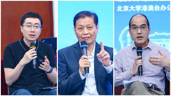 73692ed14fde4b25973bea0e860bc5a2.jpg 3-左起:李博、唐士奇、陈嘉贤_副本.jpg