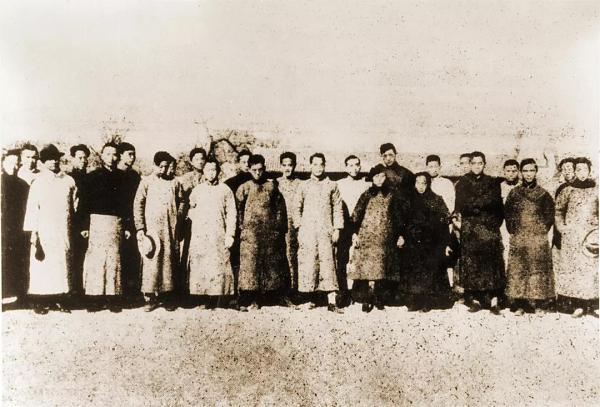 http://image.thepaper.cn/www/image/18/868/659.jpg