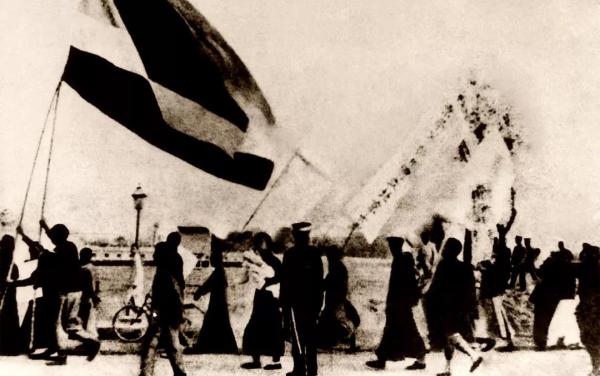 http://image.thepaper.cn/www/image/18/868/653.jpg