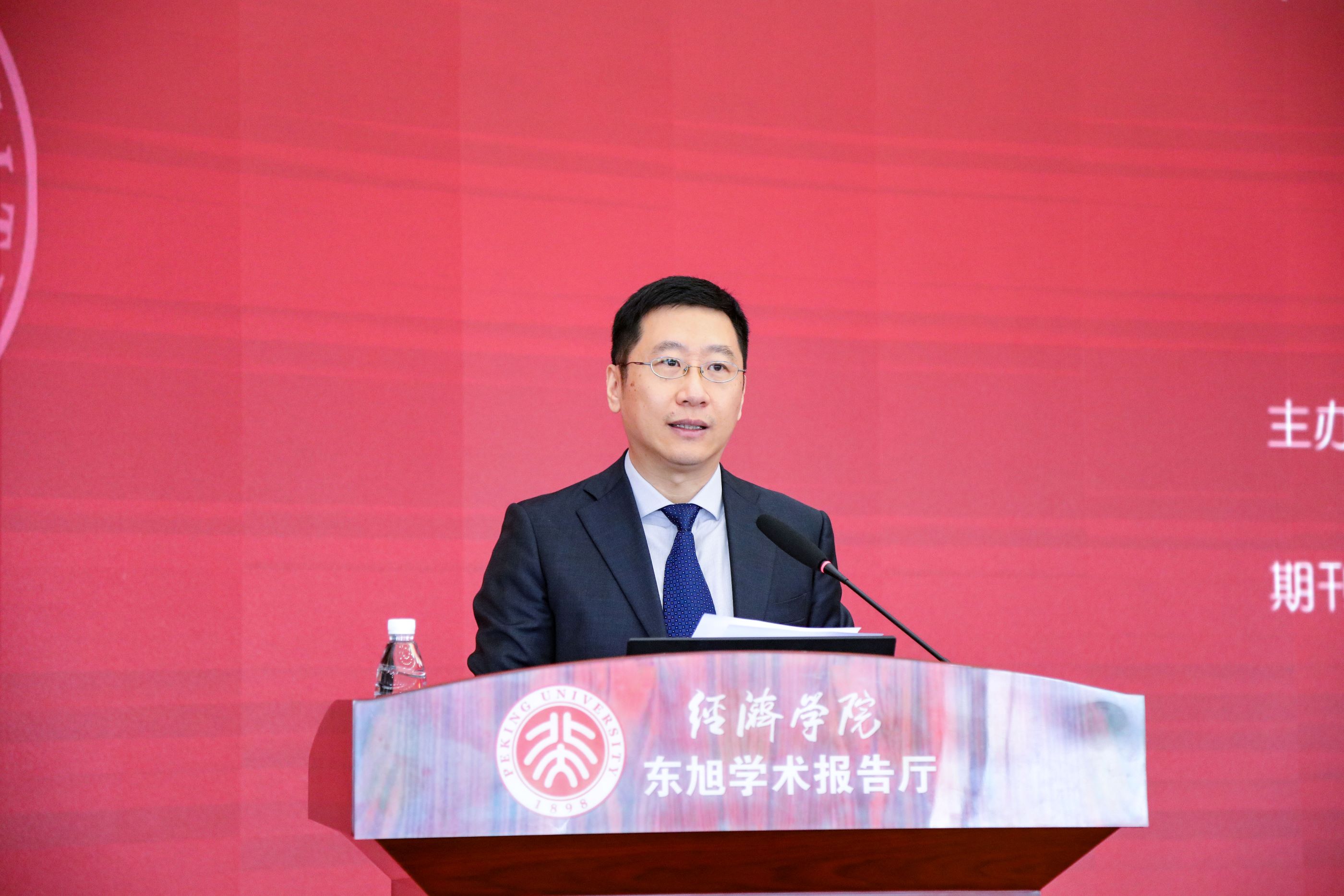 ef1ea4f5aae040b59acfaffdb5b2a978.jpg 02 郑伟(大会演讲主持人)--1U0A3025-101.jpg