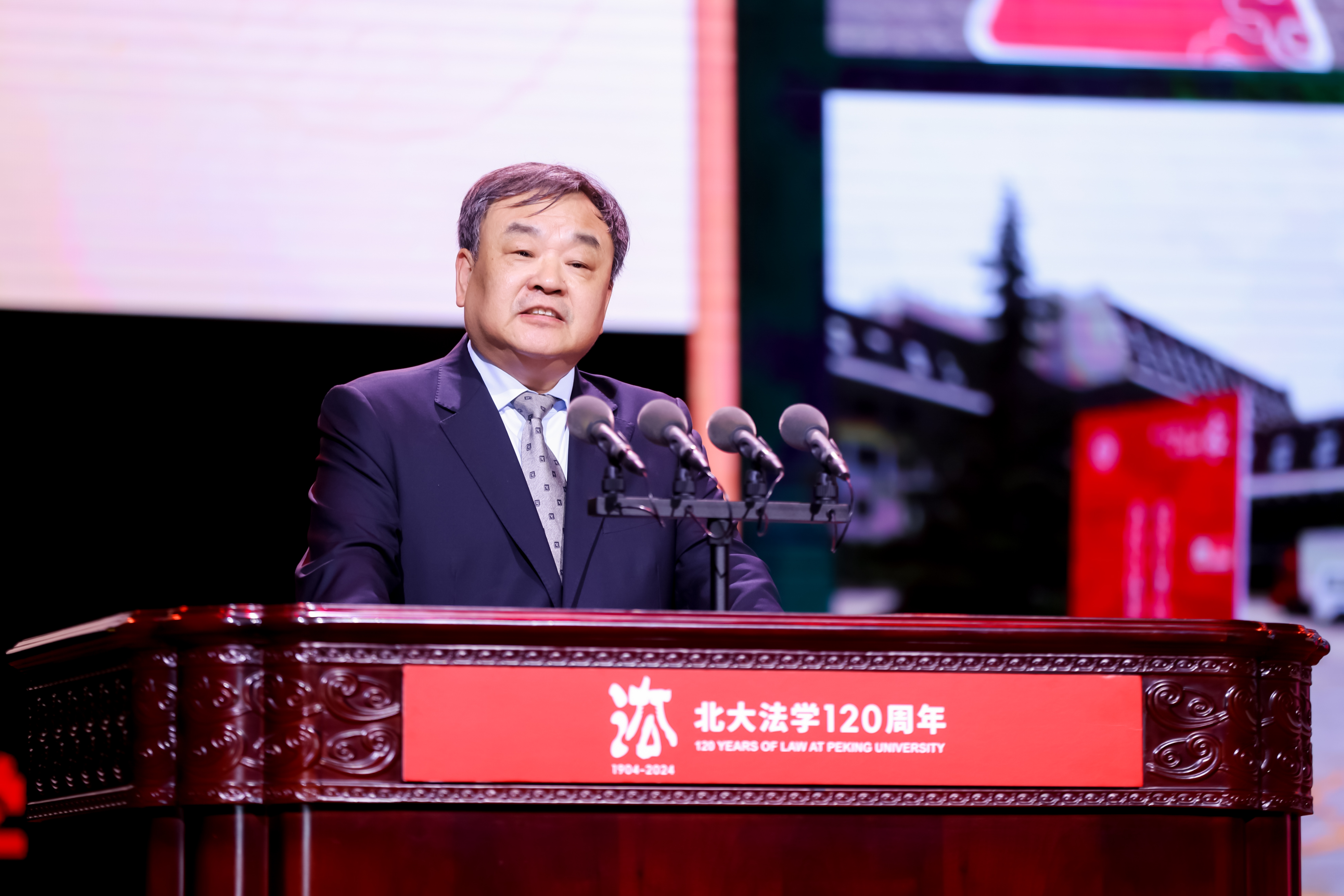潘老师02.jpg