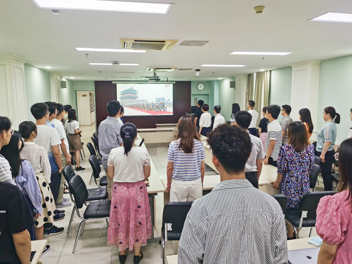 64e35ba18da54731a680da8277d946a4.jpeg 社会学系集体收看.jpeg
