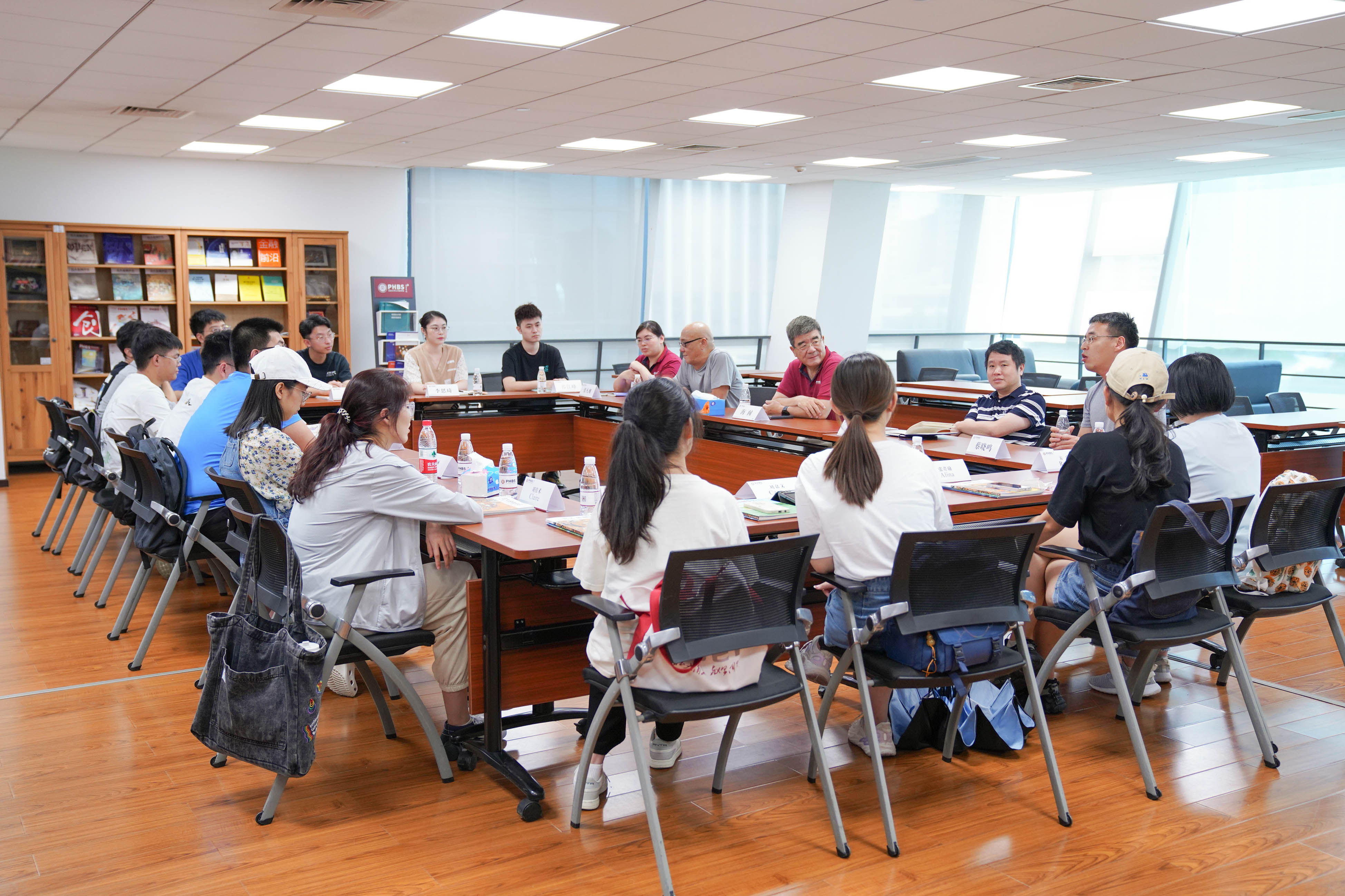 e7a3a430e5ad457ab69bf335d5754f73.jpg 6.座谈会.jpg