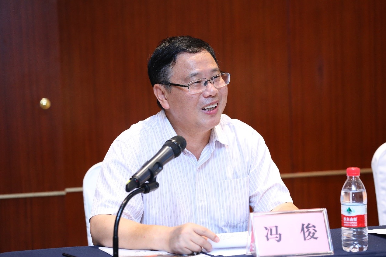 66866ae777504fe8ade1797c52825edd.jpg 冯俊发言.jpg