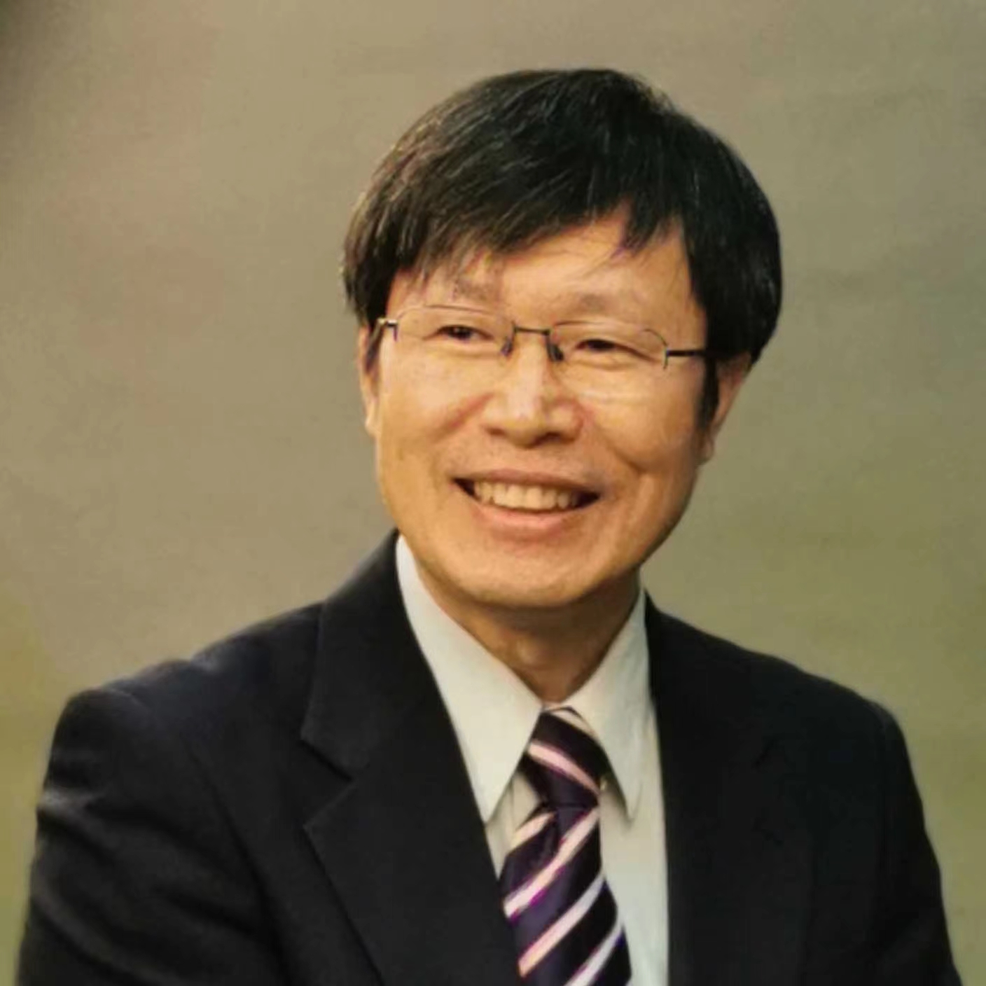 aa3f6795d2ec45c68be89879de83a005.jpg 08 杨哲峰.jpg