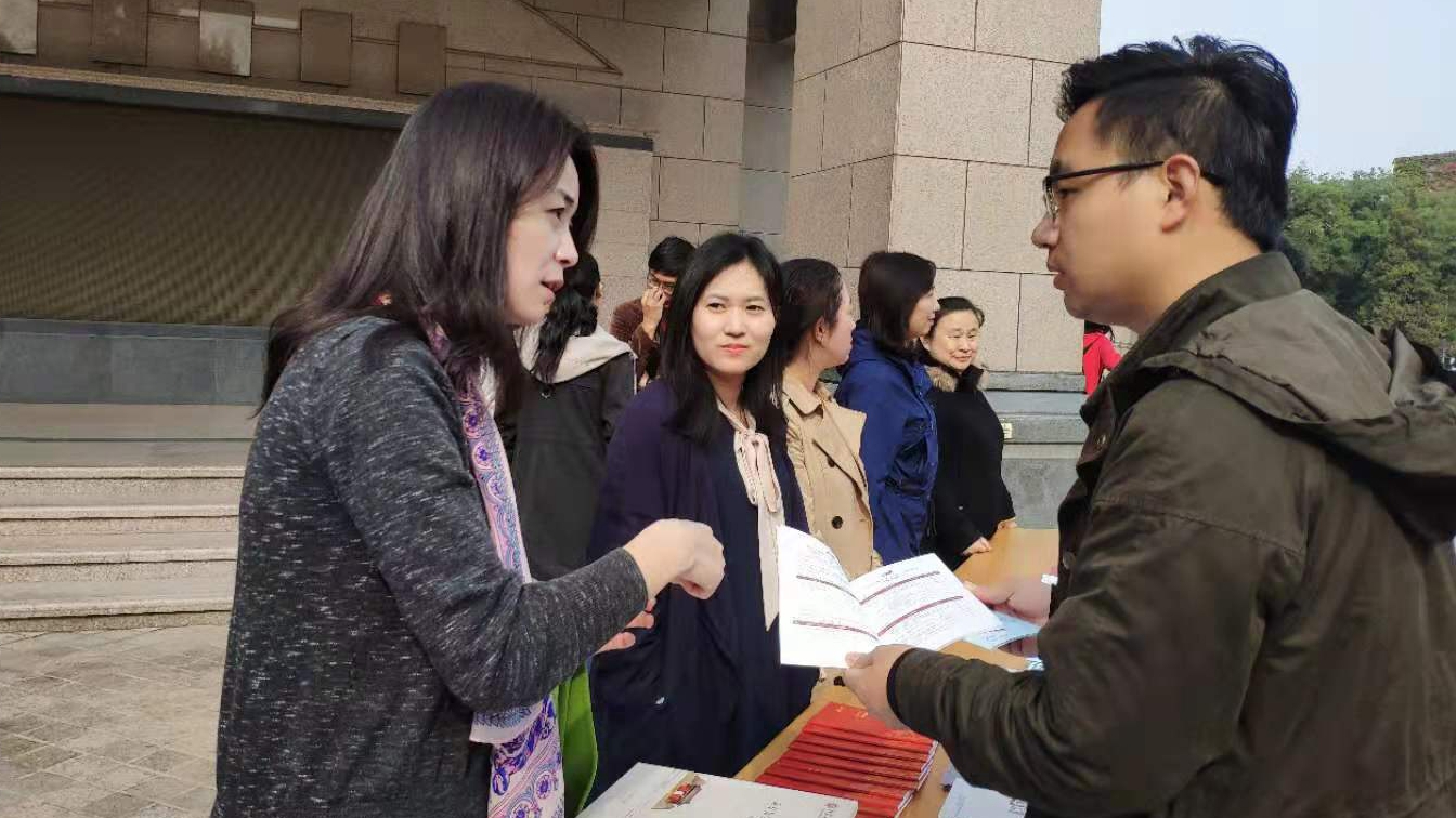 843b6d5a2e81482298839103b000e7c0.jpg 活动现场3_副本.jpg