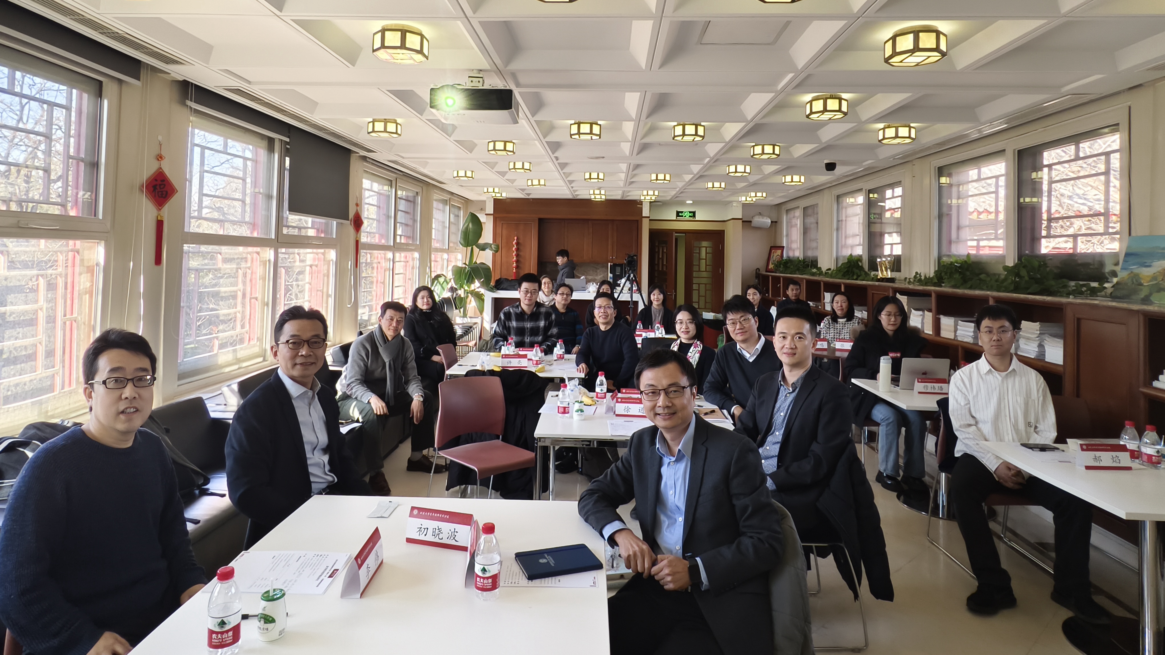 6860ec909d0f4736afddab542d0a8405.jpg feng.jpg