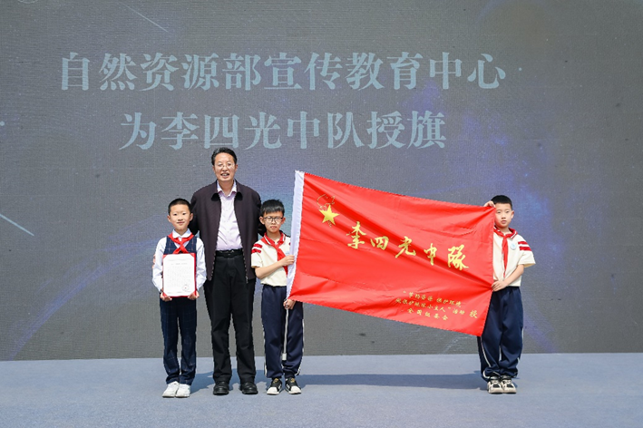 6d438aaf58dd4e979911a98268bb6006.png image.png