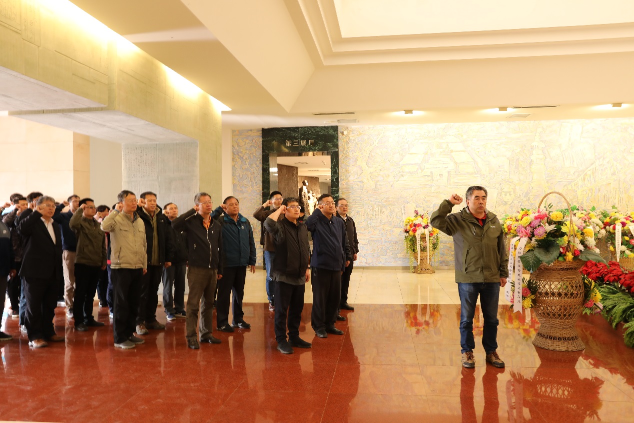 D:\总务部\新闻稿\乐亭活动\盛伟老师照片\└╓═ñ������╓«������╨╨ (2).jpg