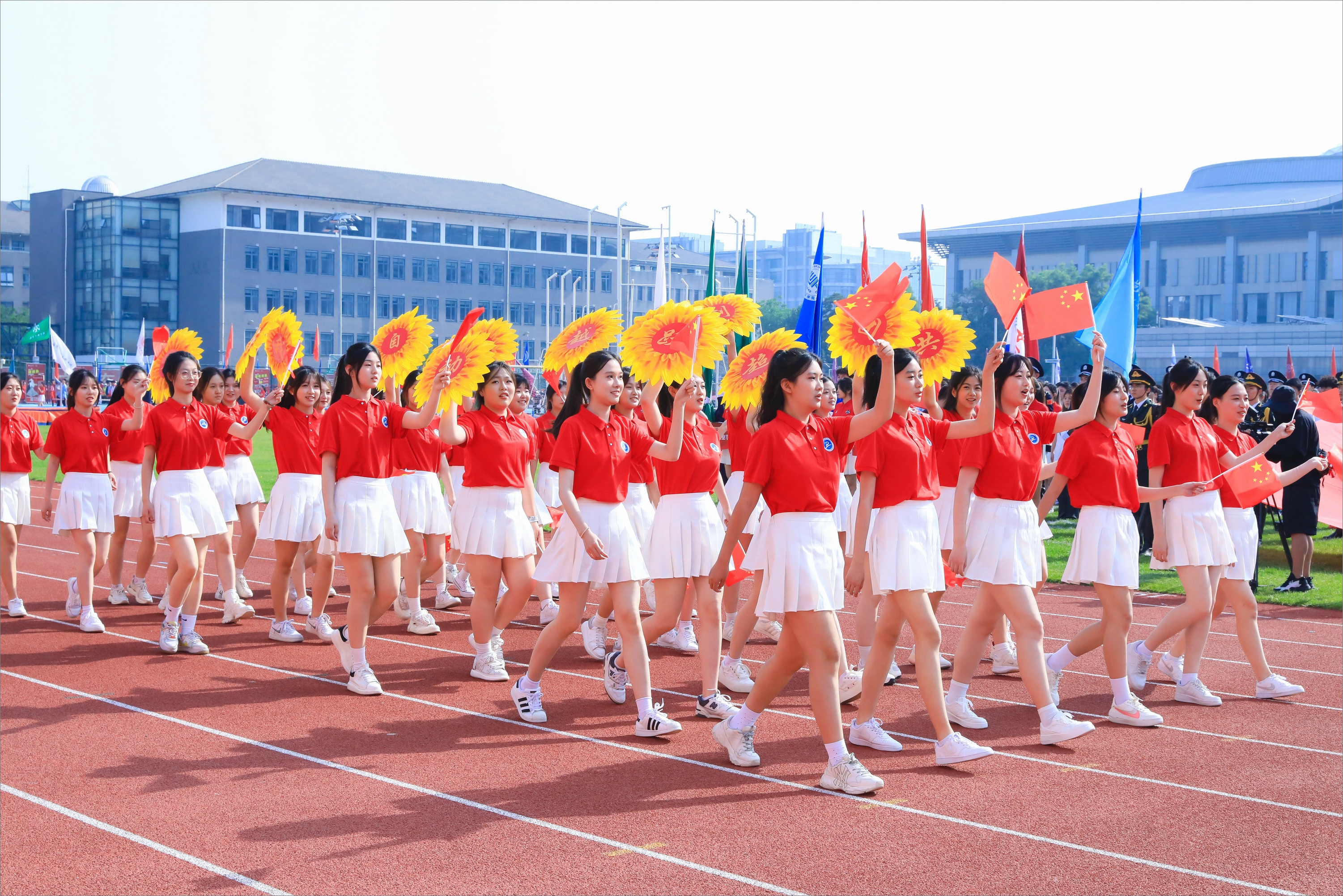 f6dcfbcd12804946b97adb93583b8984.jpg 1Z5A0318_调整大小.jpg