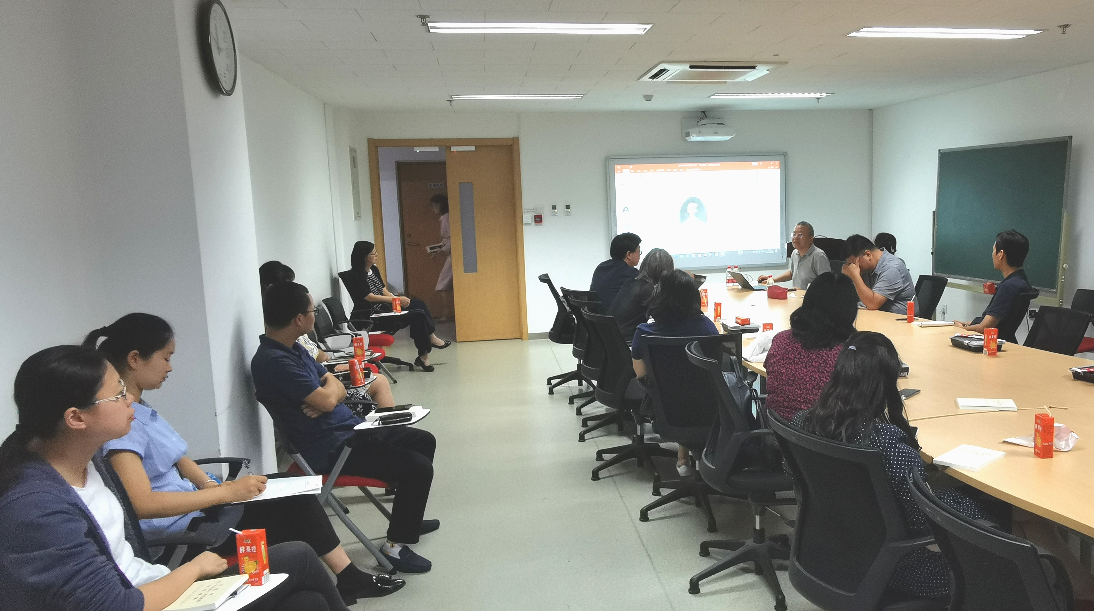 a93afe28fe2c4206ae4be7b7862c822b.jpg 与会现场.jpg