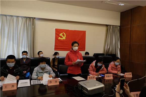 4dc4a212a84b4215be0c003838bb6cb9.jpg 张佳男.jpg