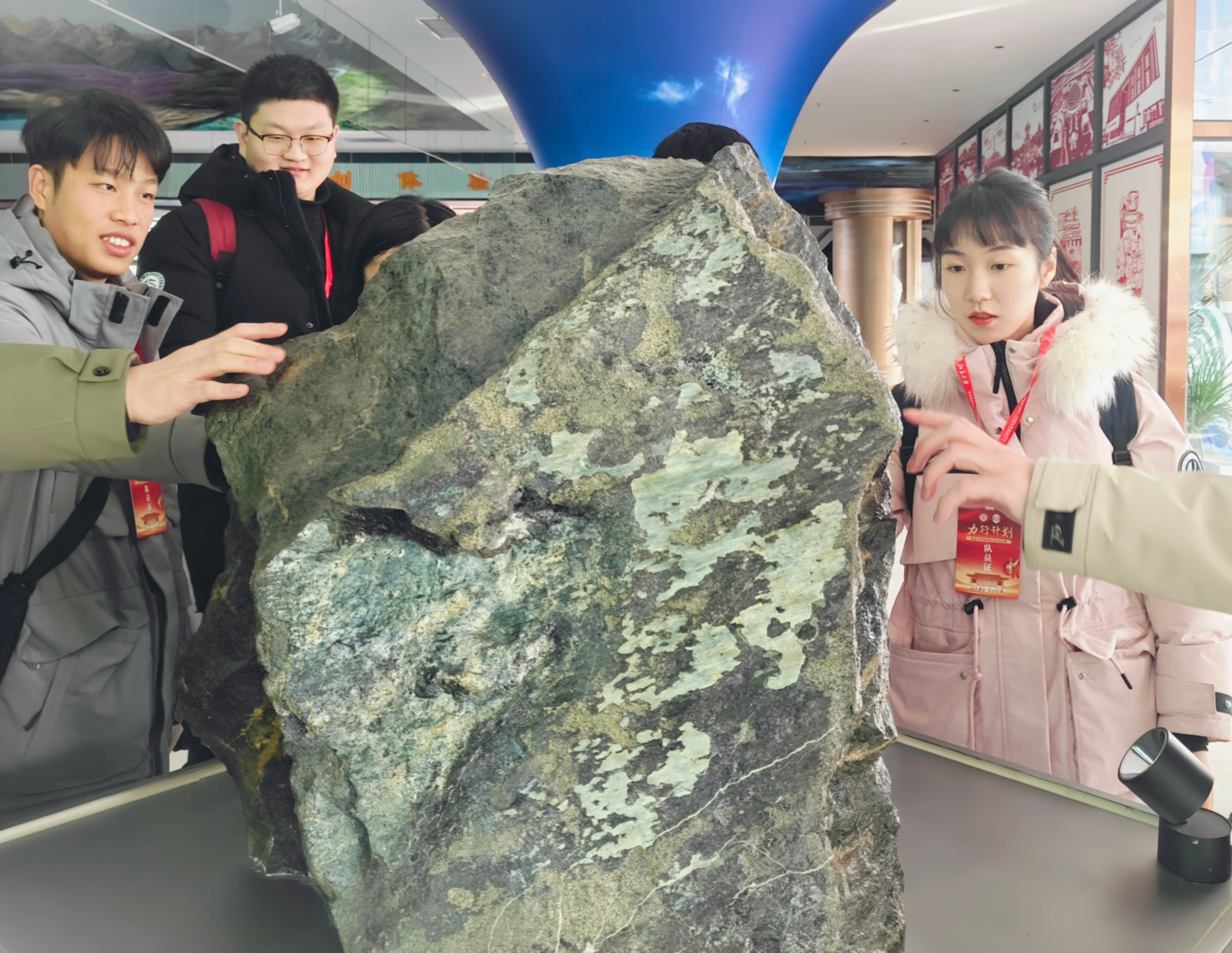2+实践团参观金昌市文创产业园.jpg