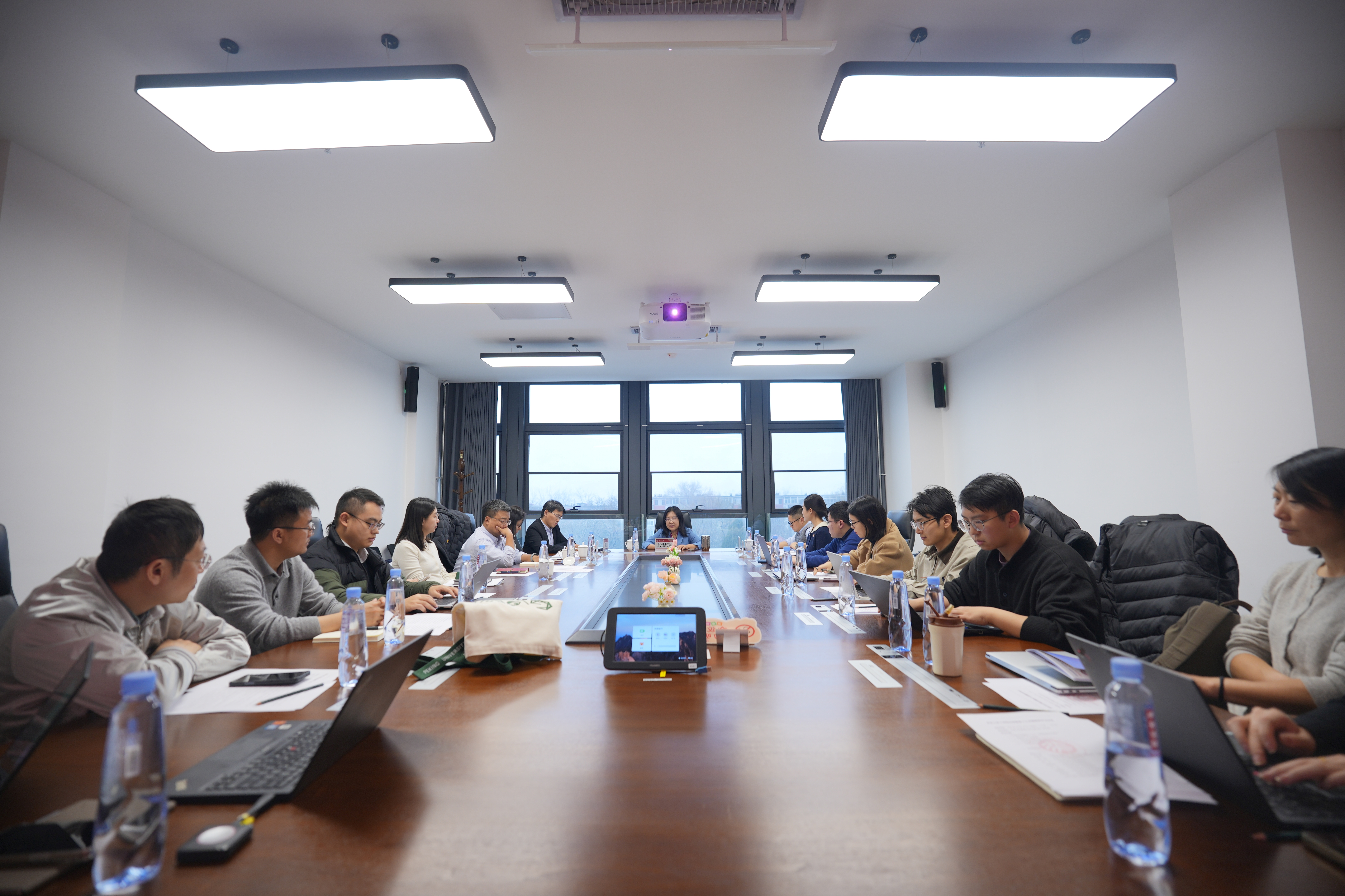 工学院召开全院大会.jpg