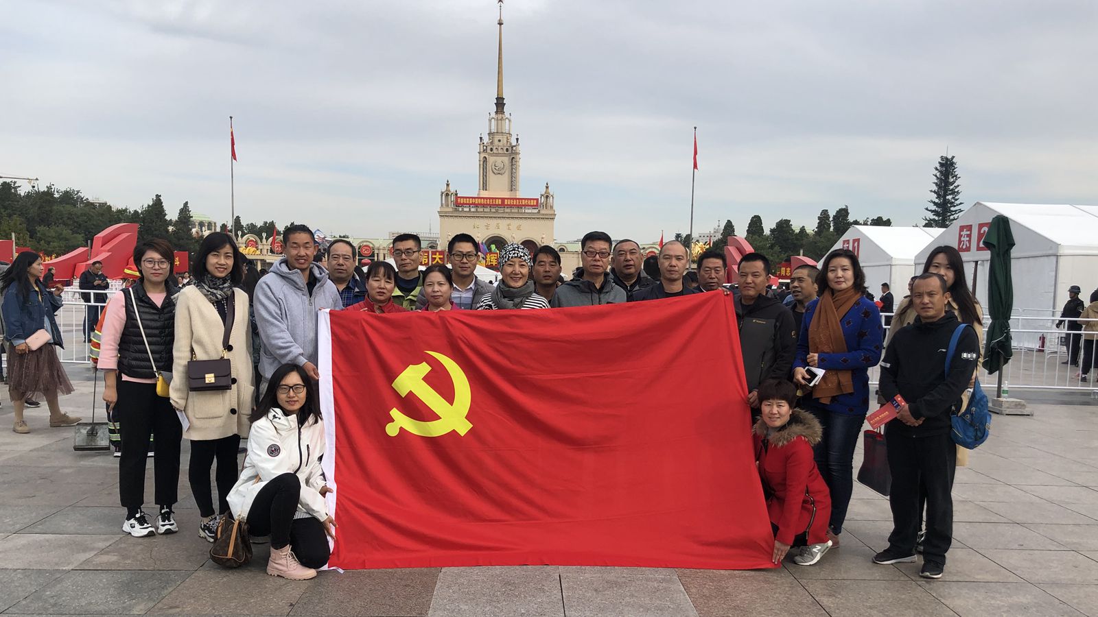 b93298a866cb4bb2b420b7a93a1c22ed.jpg feng.jpg