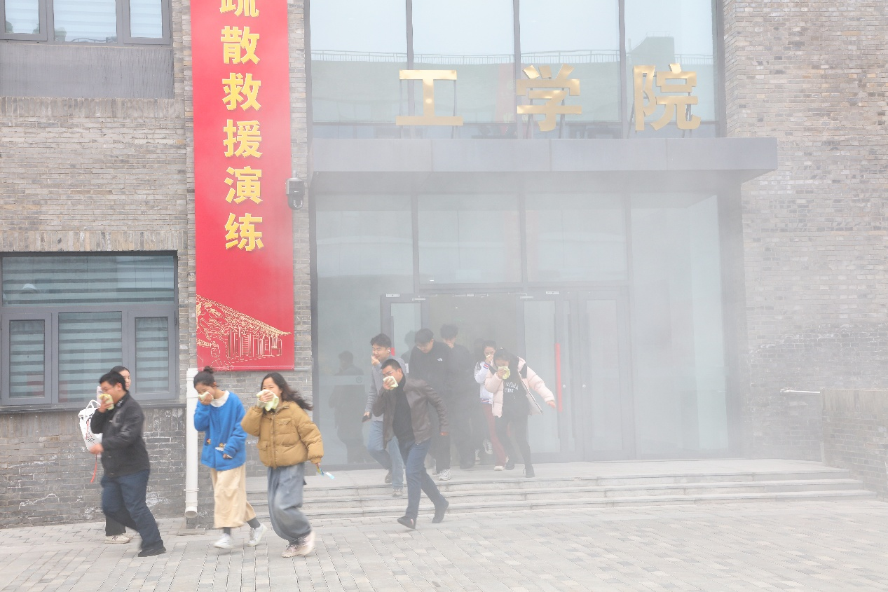 图1.png