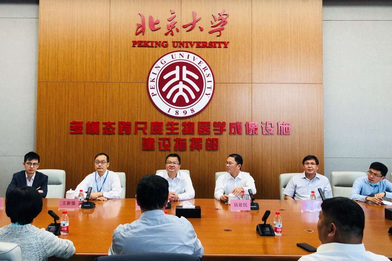 a03b3b0194224d5a9fe8dfcd206a51a9.jpg 在项目指挥部召开座谈会.jpg