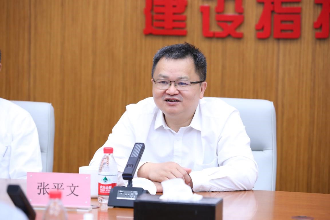645a8fe5ecf04442a2886dc39bca18b6.jpg 张平文讲话.jpg
