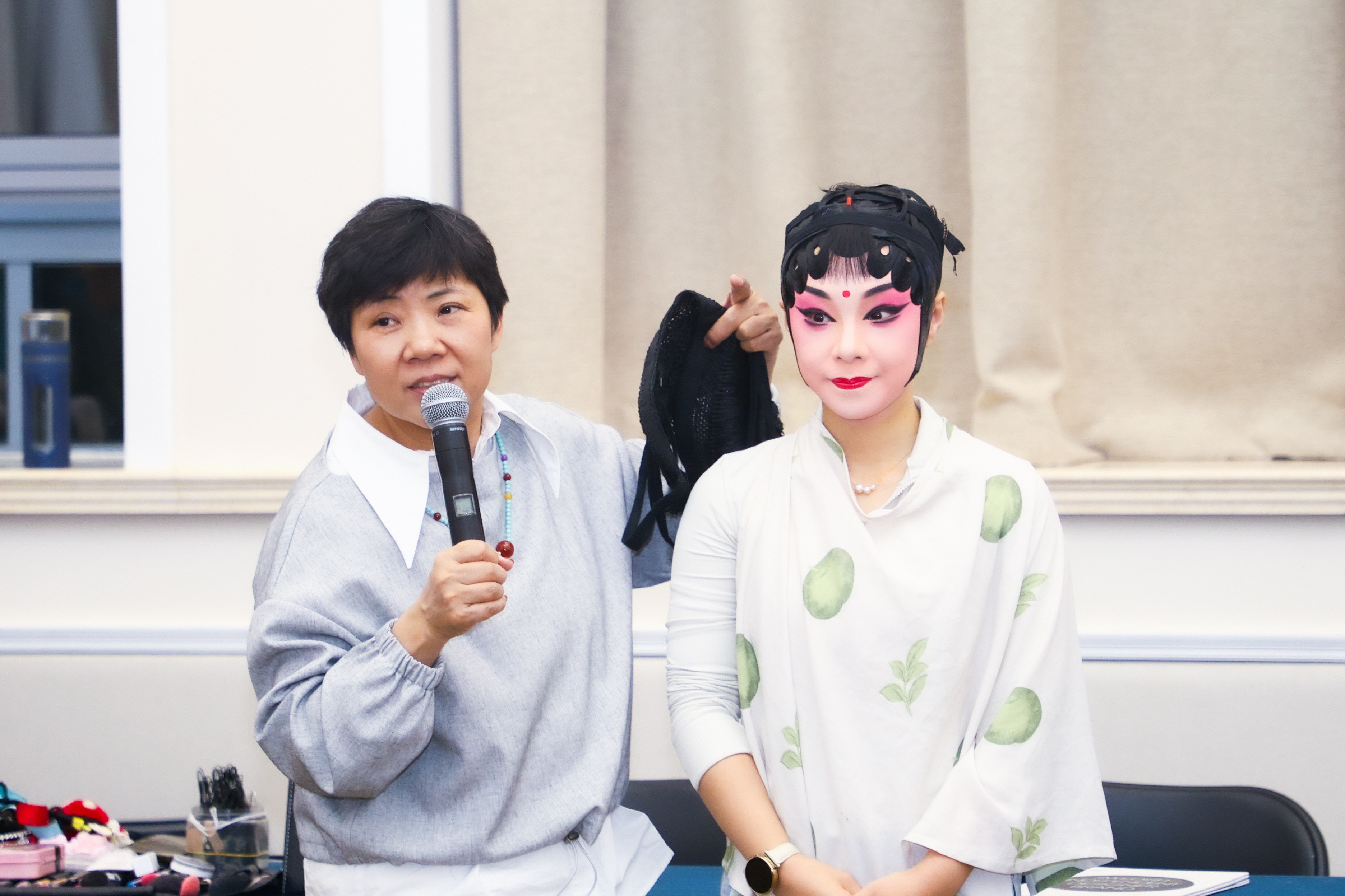 02-0411【新闻】中外学子在讲堂共赏昆曲六百载水磨雅韵摄影@熊泽帅.jpg